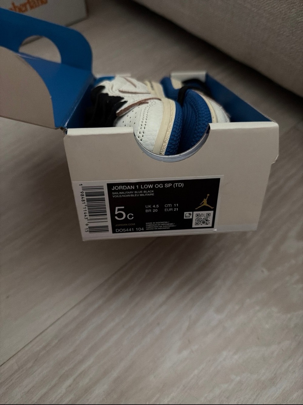 Jordan 1 retro low Travis Scott white and blue - Picture 2 of 9